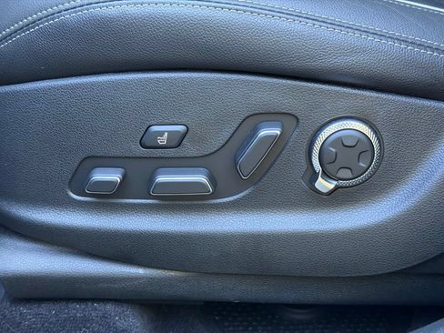Used 2023 Genesis GV70 2.5T w/ Sport Prestige Package AWD/4WD image 20