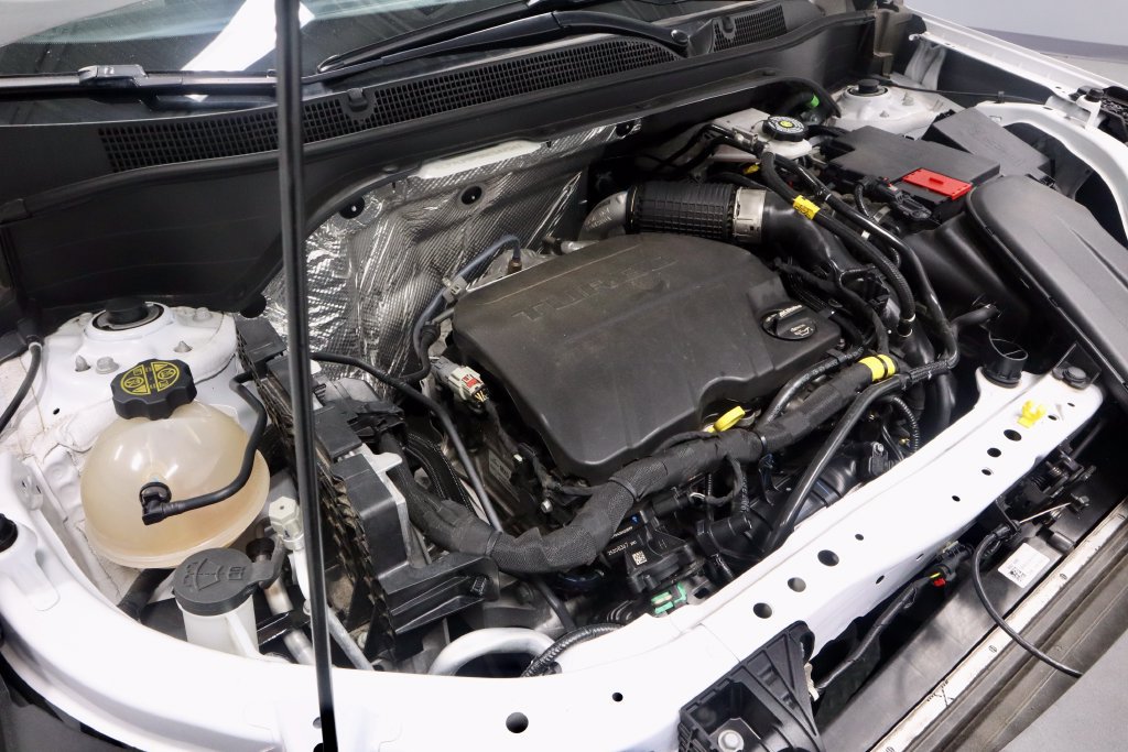 Used 2025 Chevrolet Trax LS FWD image 17