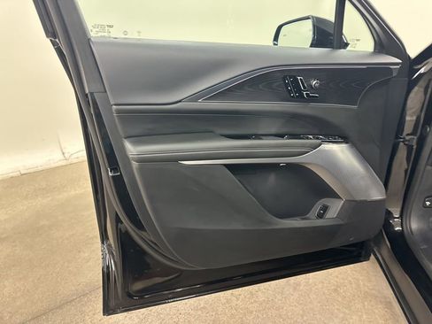 Used 2025 Cadillac Lyriq Sport image 30