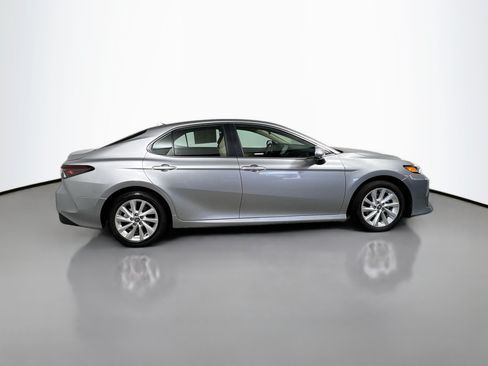 Used 2024 Toyota Camry LE FWD image 3