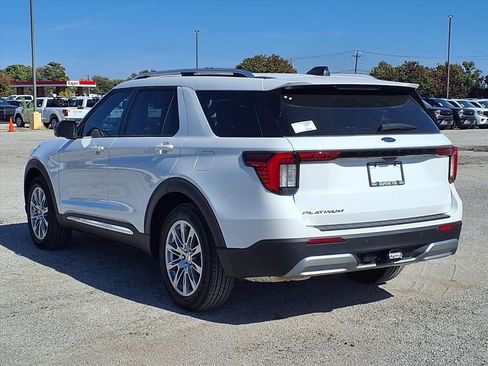 New 2026 Ford Explorer Platinum image 13