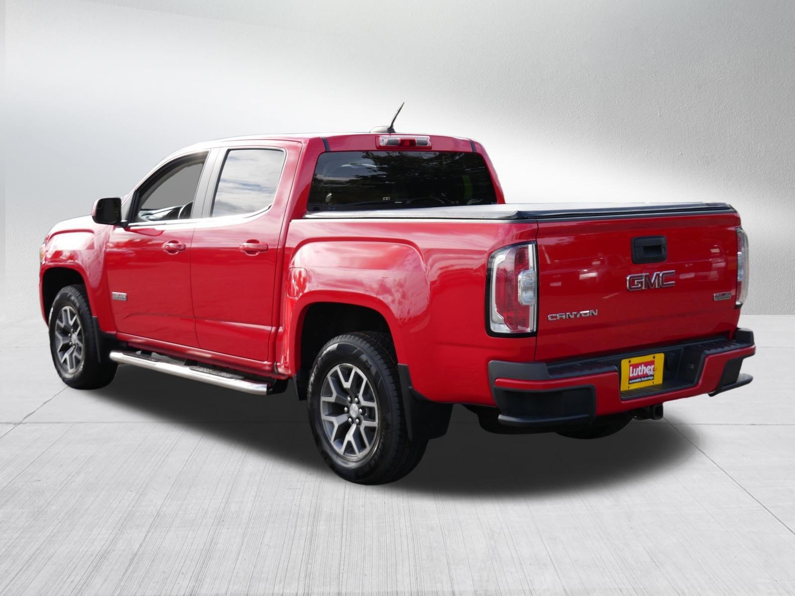 Used 2015 GMC Canyon SLE w/ All-Terrain Package AWD/4WD image 5