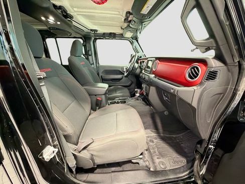 Used 2021 Jeep Gladiator Rubicon w/ Trailer Tow Package AWD/4WD image 23