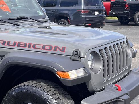 Used 2021 Jeep Wrangler Unlimited Rubicon w/ Cold Weather Group AWD/4WD image 10