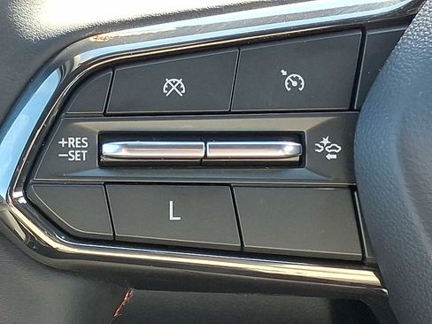 Certified 2025 Chevrolet Equinox RS w/ Safety and Technology Package image 22