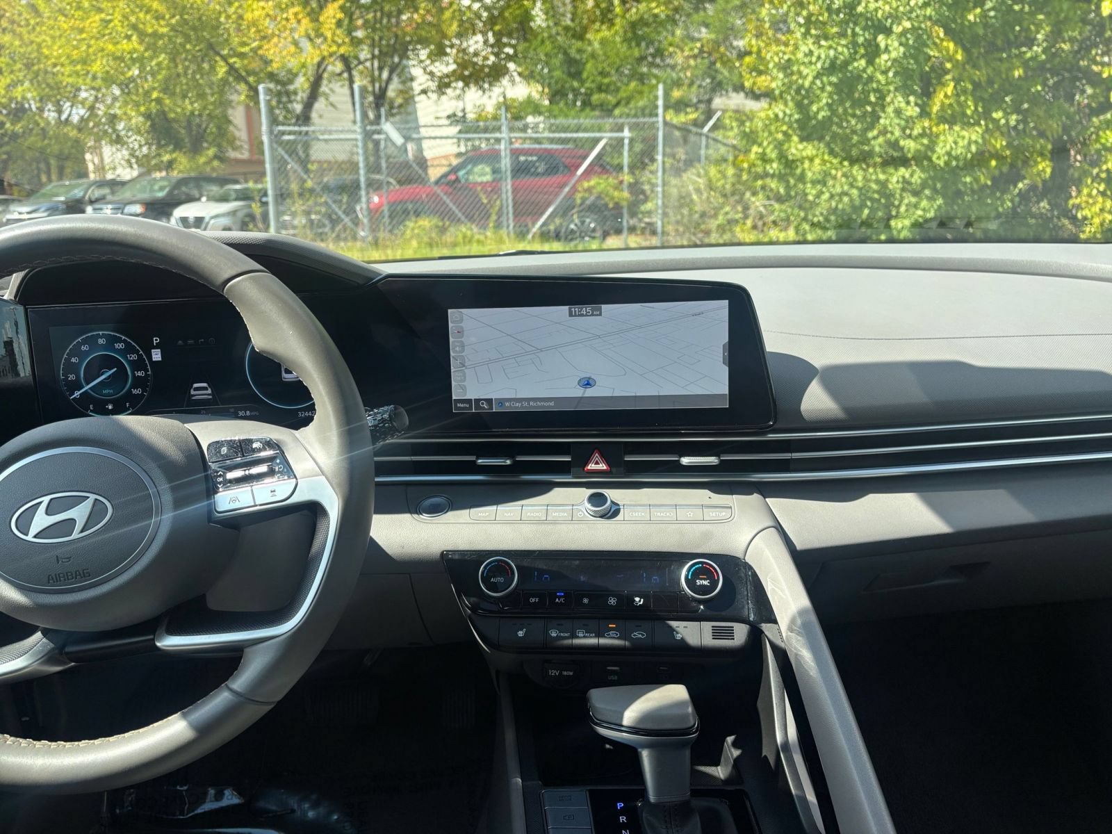 Used 2025 Hyundai Elantra SEL FWD image 16