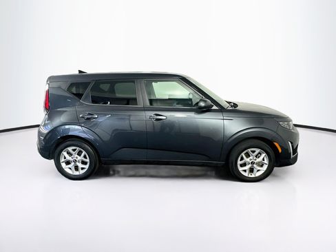 Used 2025 Kia Soul LX w/ LX Technology Package FWD image 10