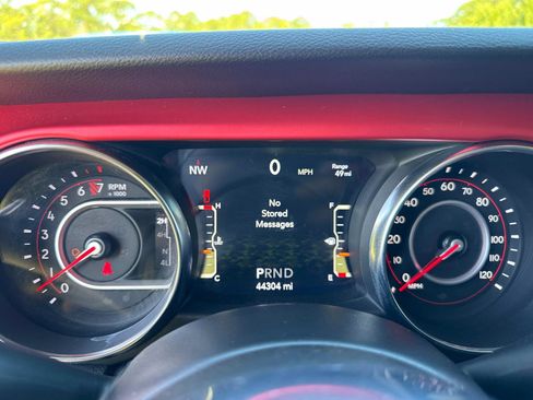 Used 2022 Jeep Gladiator Rubicon w/ LED Lighting Group AWD/4WD image 30