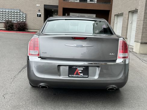 Used 2012 Chrysler 300 Limited AWD/4WD image 4