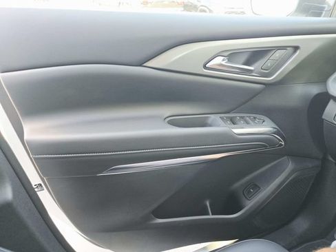 New 2027 Chevrolet Traverse LT w/ Midnight/Sport Edition FWD image 29