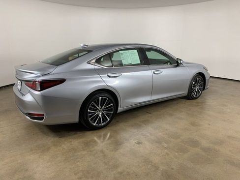 Used 2025 Lexus ES 300h w/ Premium Package image 8