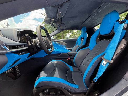 Used 2022 Chevrolet Corvette Stingray Premium Conv w/ 3LT RWD image 32