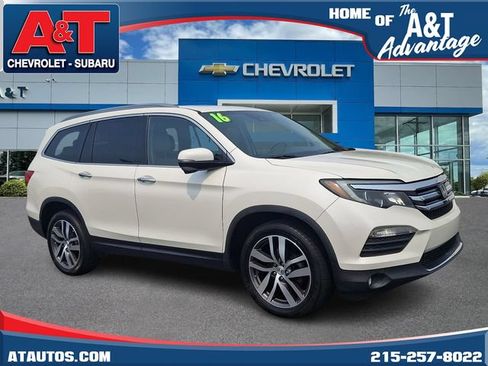 Used 2016 Honda Pilot Touring image 1