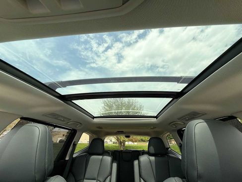Certified 2022 Subaru Ascent Touring AWD/4WD image 16
