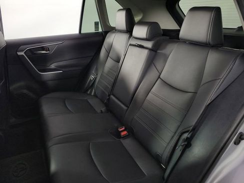 Used 2021 Toyota RAV4 XLE Premium FWD image 17