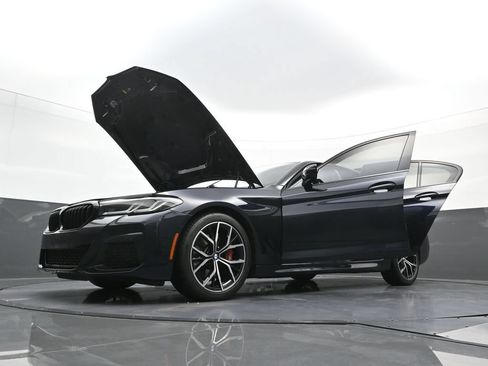 Used 2023 BMW 530i xDrive w/ M Sport Package AWD/4WD image 40