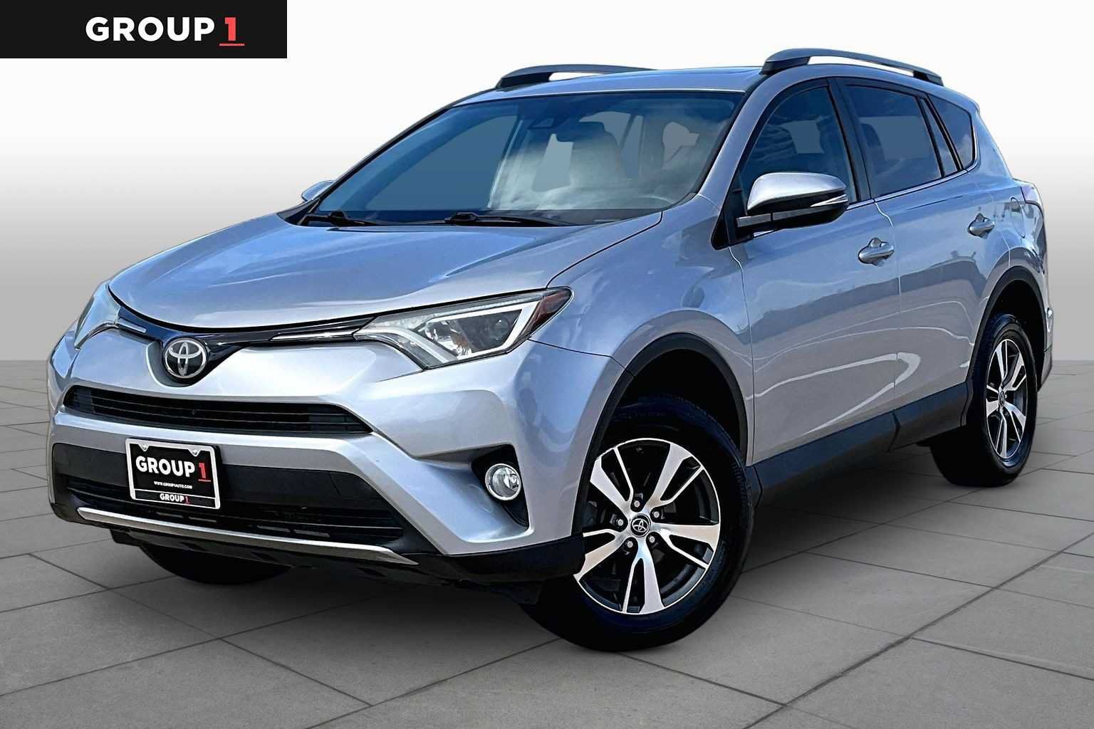 Used 2018 Toyota RAV4 XLE FWD image 1
