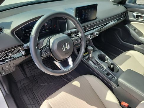 Used 2024 Honda Civic Sport Touring image 6