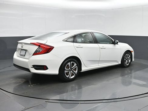 Used 2018 Honda Civic LX image 7