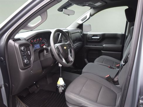 Used 2022 Chevrolet Silverado 1500 Custom w/ Safety Confidence Package image 9