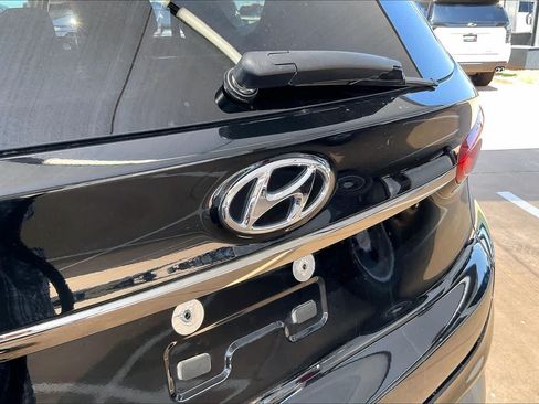 Used 2019 Hyundai Santa Fe SEL FWD image 28