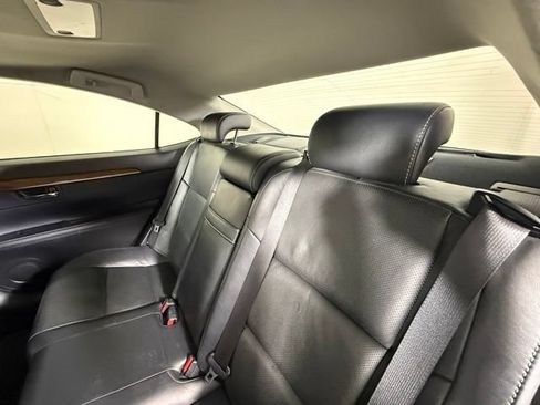 Used 2013 Lexus ES 300h w/ Luxury Pkg FWD image 25