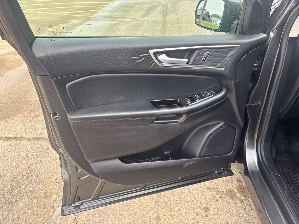 Used 2020 Ford Edge SEL w/ Convenience Package AWD/4WD image 9