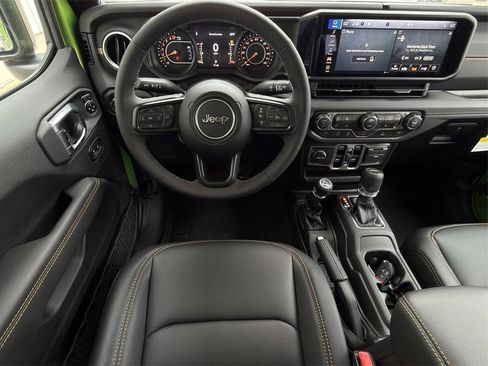 New 2025 Jeep Gladiator Sport image 11