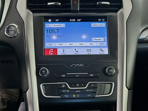 Used 2019 Ford Fusion SE image 14