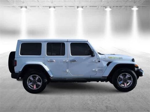 Used 2022 Jeep Wrangler Unlimited Sahara w/ Cold Weather Group image 9