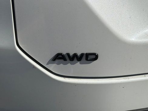 Used 2025 Honda Pilot Black Edition image 27