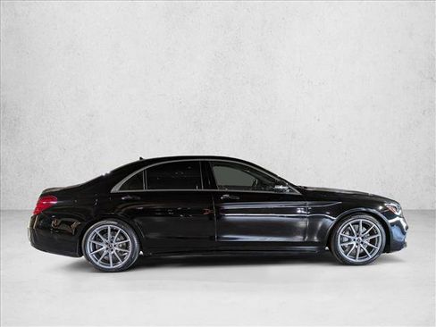 Used 2020 Mercedes-Benz S 560 Sedan w/ AMG Line Exterior image 4