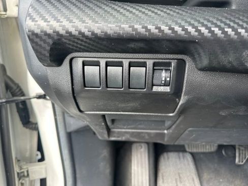 Used 2023 Subaru Ascent 8-Passenger AWD/4WD image 11