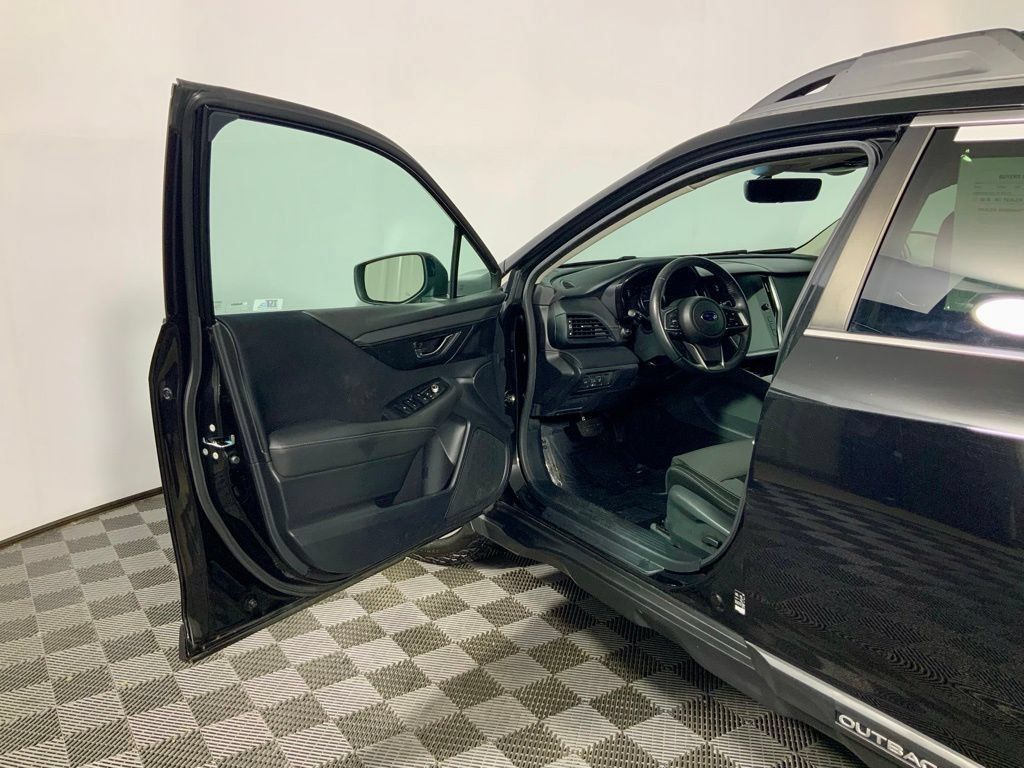 Used 2020 Subaru Outback Premium AWD/4WD image 16