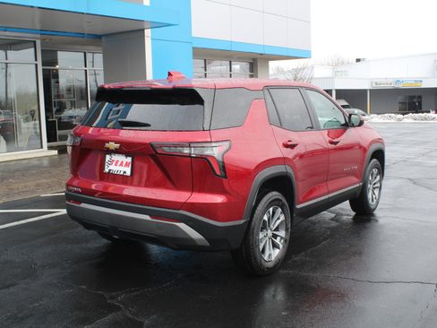 New 2026 Chevrolet Equinox LT image 4