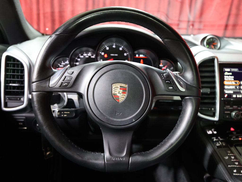 Used 2014 Porsche Cayenne AWD/4WD image 17