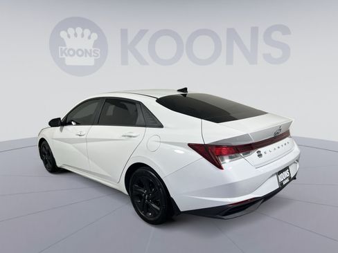 Used 2023 Hyundai Elantra SEL FWD image 8