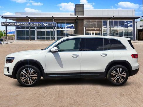 Used 2025 Mercedes-Benz GLB 250 GLB 250 image 4