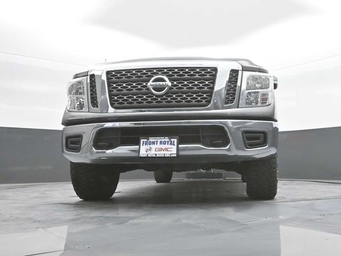 Used 2017 Nissan Titan SV AWD/4WD image 30