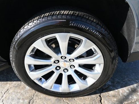 Used 2025 Chevrolet Tahoe Premier image 13