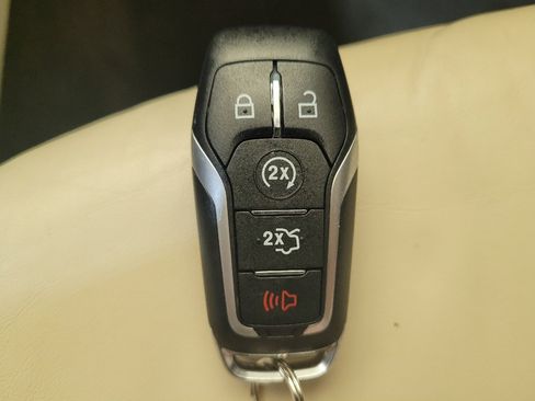 Used 2016 Lincoln MKC Select w/ Lincoln MKC Climate Package AWD/4WD image 32