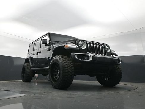 Used 2021 Jeep Wrangler Unlimited Sahara w/ Cold Weather Group AWD/4WD image 27