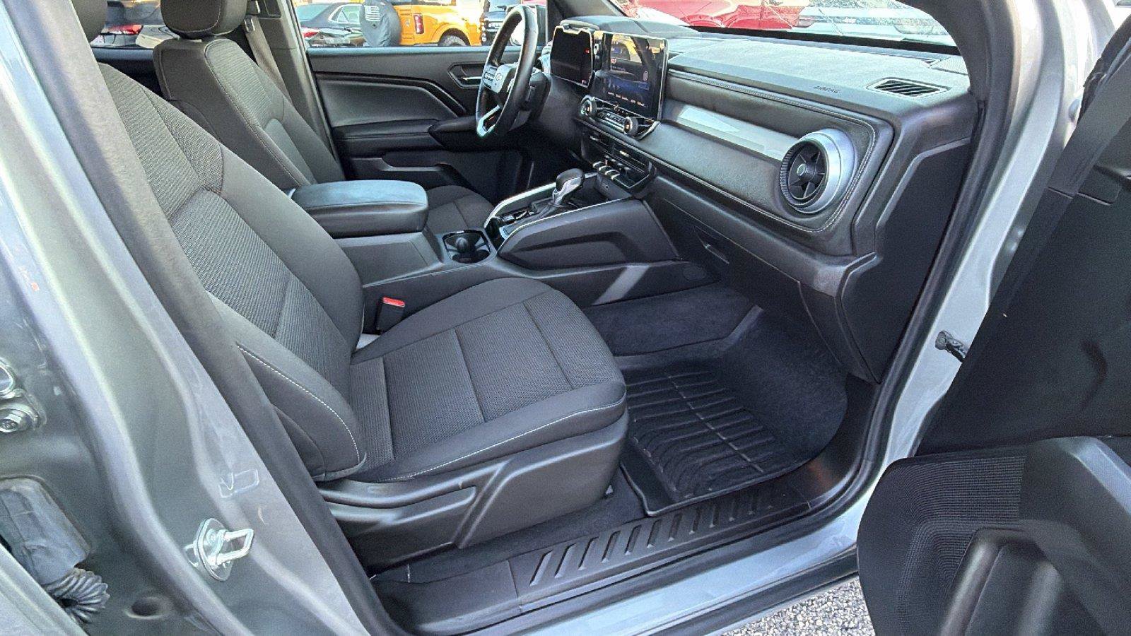 Used 2024 Chevrolet Colorado LT w/ LT Convenience Package RWD image 19