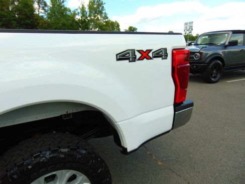 Used 2020 Ford F250 XLT w/ Snow Plow Prep Package AWD/4WD image 28