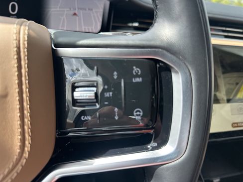 Used 2024 Land Rover Range Rover Sport SE AWD/4WD image 23