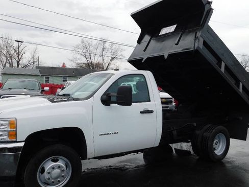 Used 2013 Chevrolet Silverado 3500 W/T w/ Snow Plow Prep Package image 17