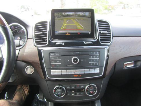 Used 2017 Mercedes-Benz GLE 350 4MATIC image 16