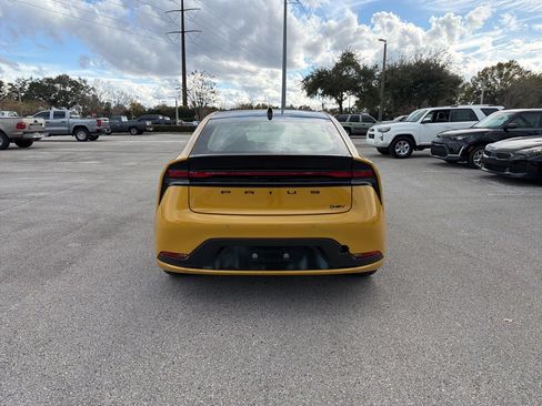 Used 2025 Toyota Prius XLE image 4