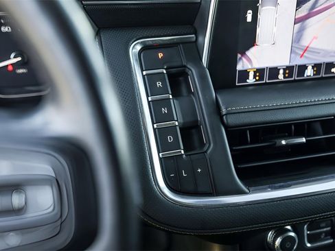 Used 2021 GMC Yukon XL AT4 w/ AT4 Premium Plus Package image 19