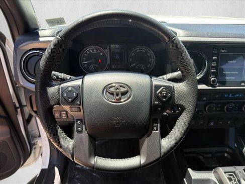 Used 2020 Toyota Tacoma TRD Off-Road w/ TRD Premium Off Road Package AWD/4WD image 14
